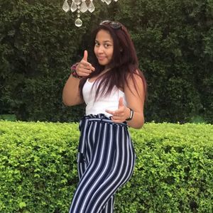 Meet your Posher, Anecia